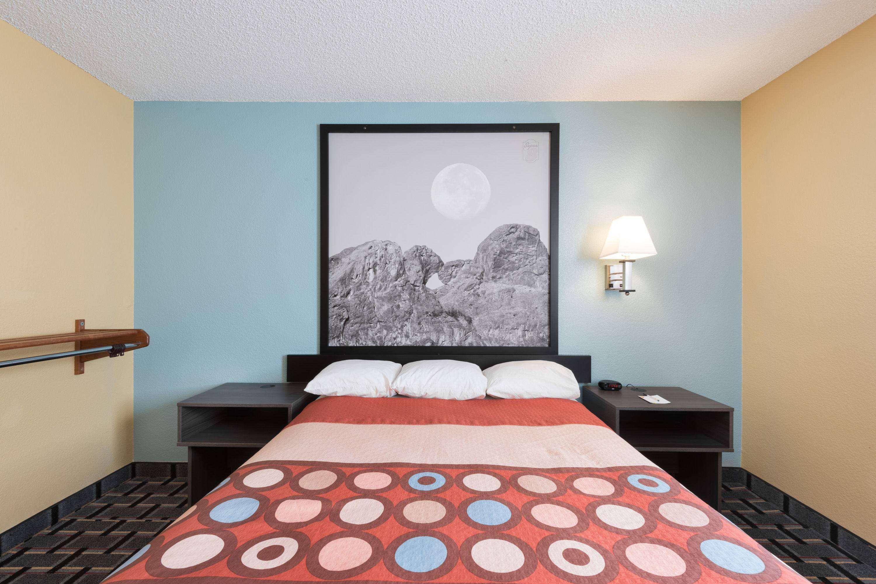 Super 8 By Wyndham Henderson North East Denver Buitenkant foto