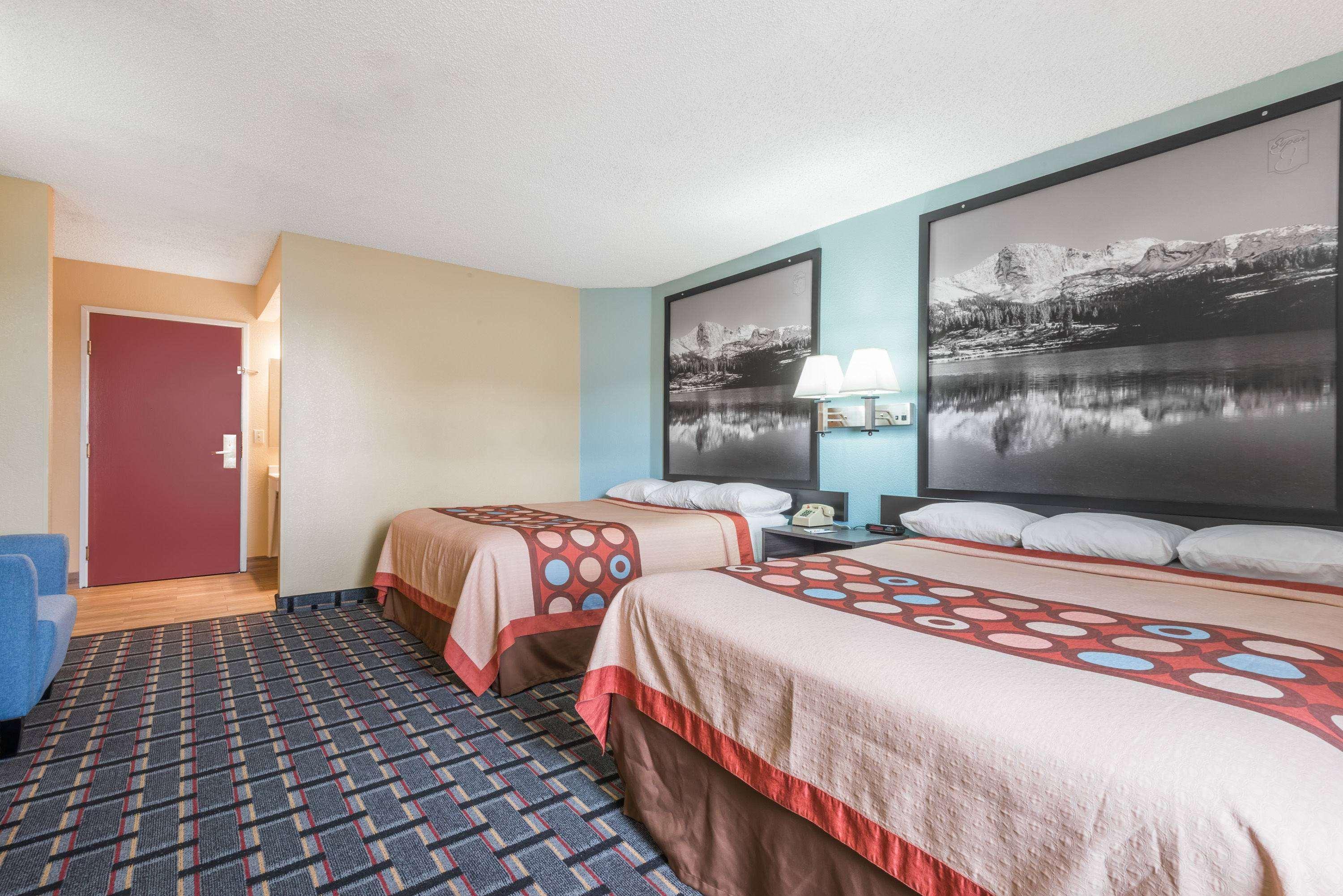 Super 8 By Wyndham Henderson North East Denver Buitenkant foto